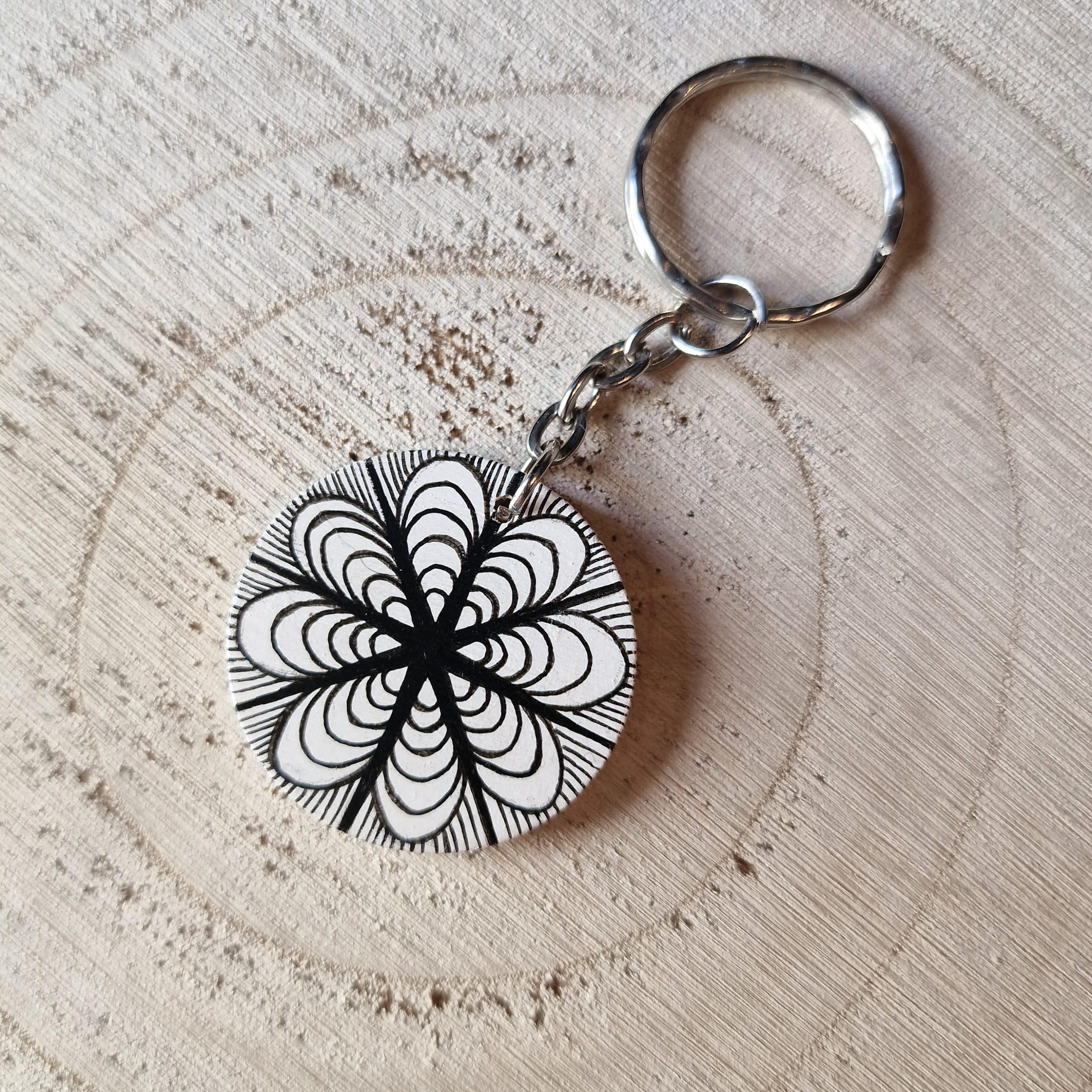 Mandala Keyring Black & White - Image 8